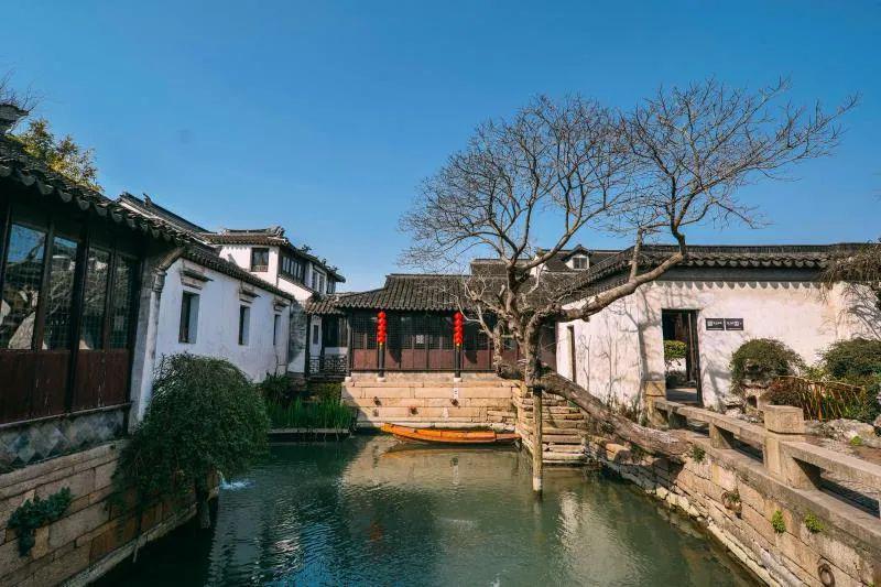 冷知识分享平台|600万粉丝网红触电后续,父母起诉供电公司,为何会发生触电事件?-发现更多有趣冷知识